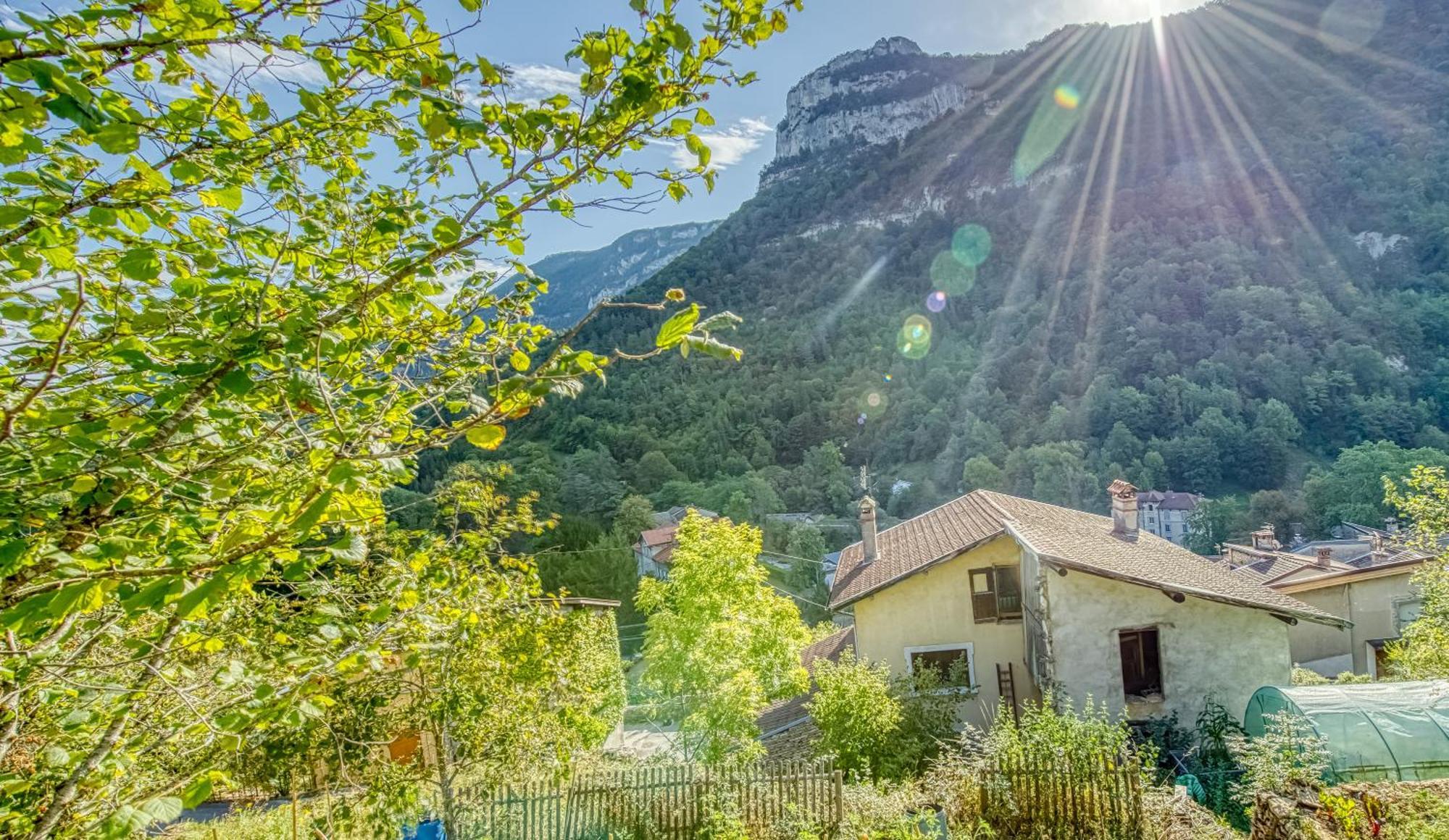 Laura Happy Guest House Tenay Exterior foto